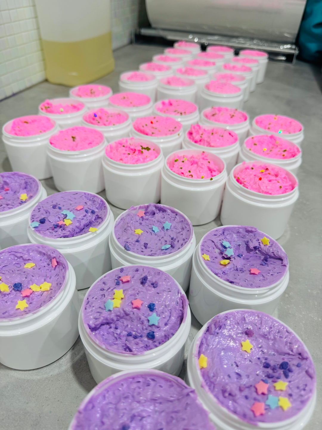Savon fouetté exfoliant aux pierres ponces