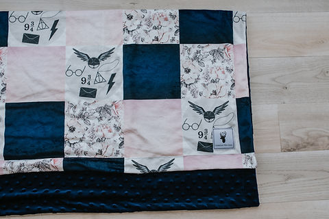 Doudou en minky | Enfant | Patchwork Harry Potter vif d'or rose et bleu