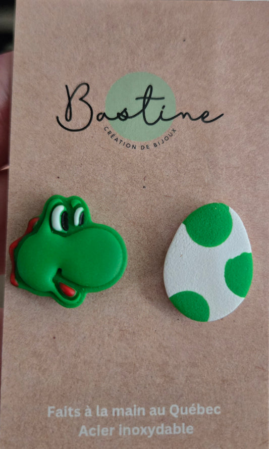 Bonhomme vert - Boucles d'oreilles studs en argile polymère acier inoxydable hypoallergène
