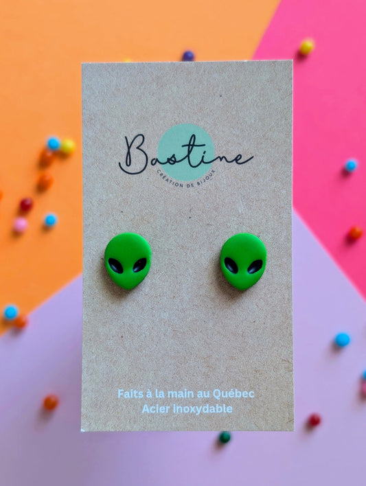 Extra-terrestres - Boucles d'oreilles studs en argile polymère acier inoxydable hypoallergène