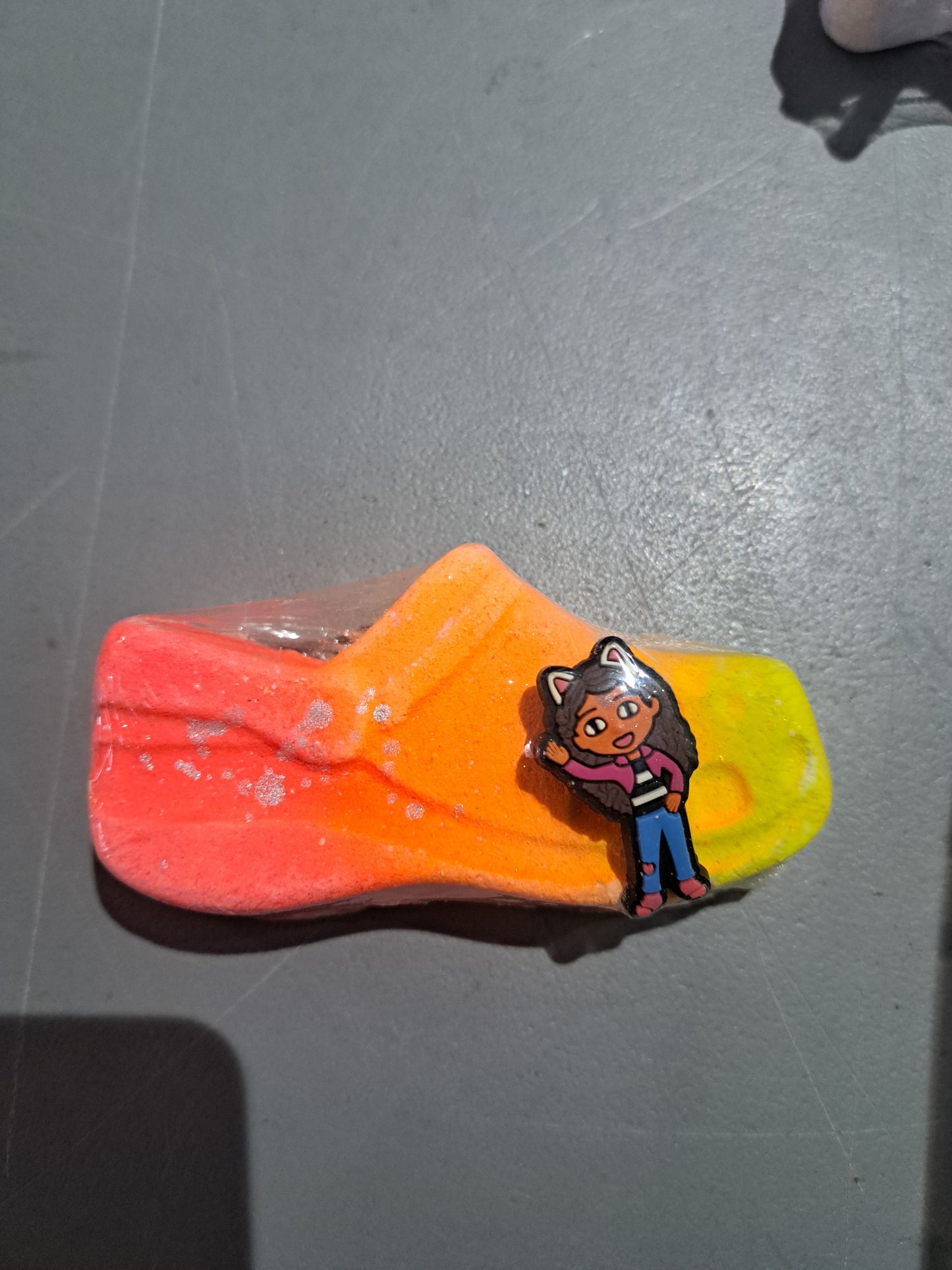 Bombe - Croc avec pince à Croc personnage populaire variés!