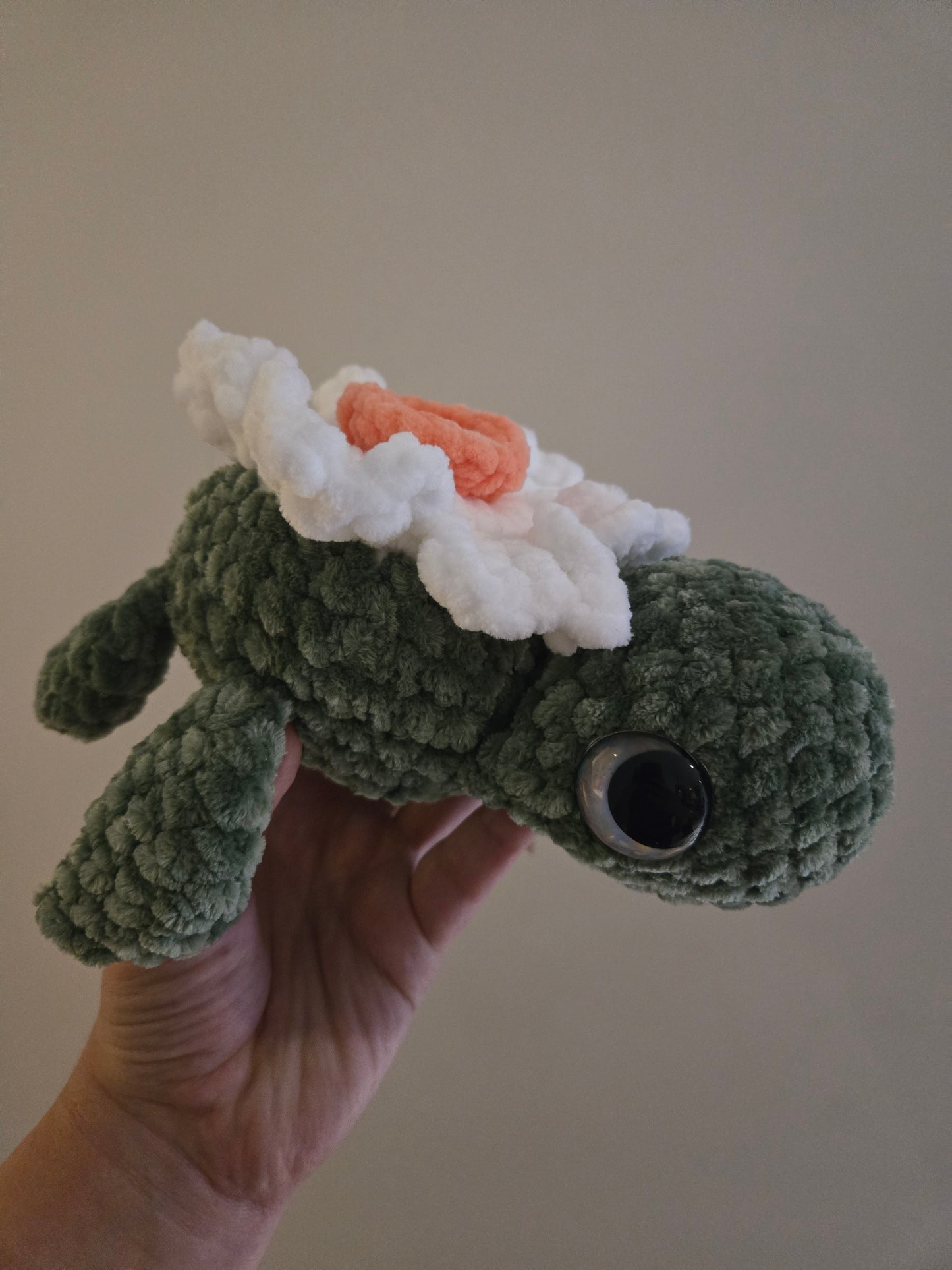 Tortue fleur en tricot