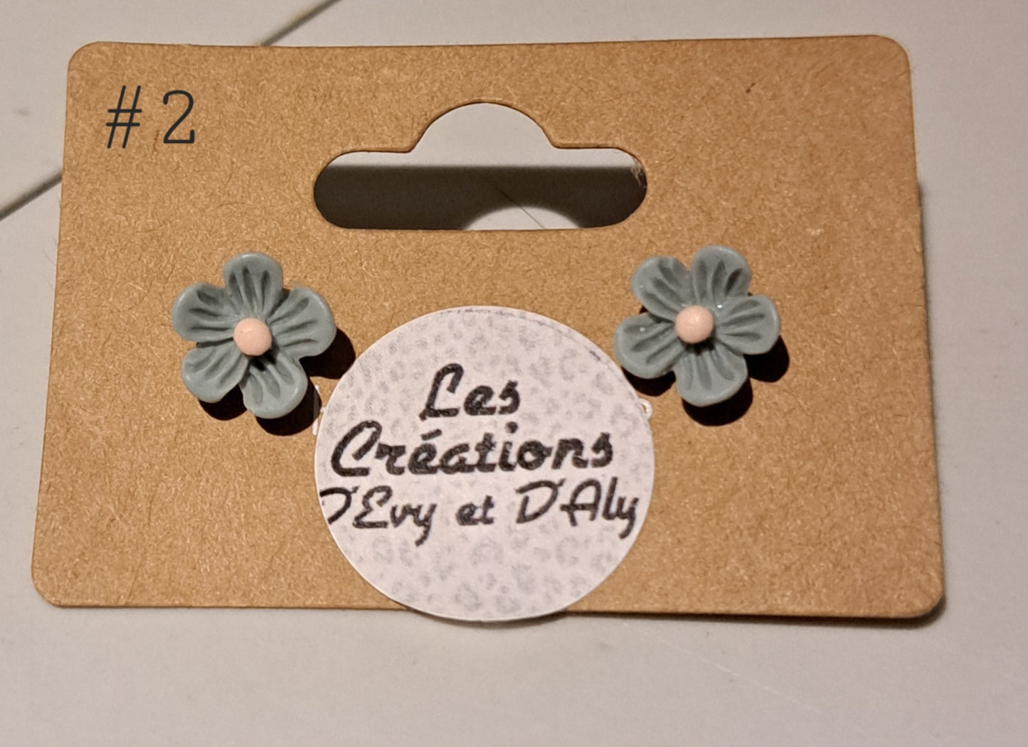 Boucle d'oreille fleur moyen