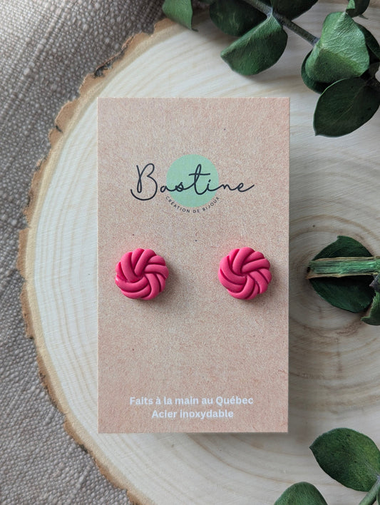 Studs torsadés roses - Boucles d'oreilles studs argile polymère et acier inoxydable hypoallergène
