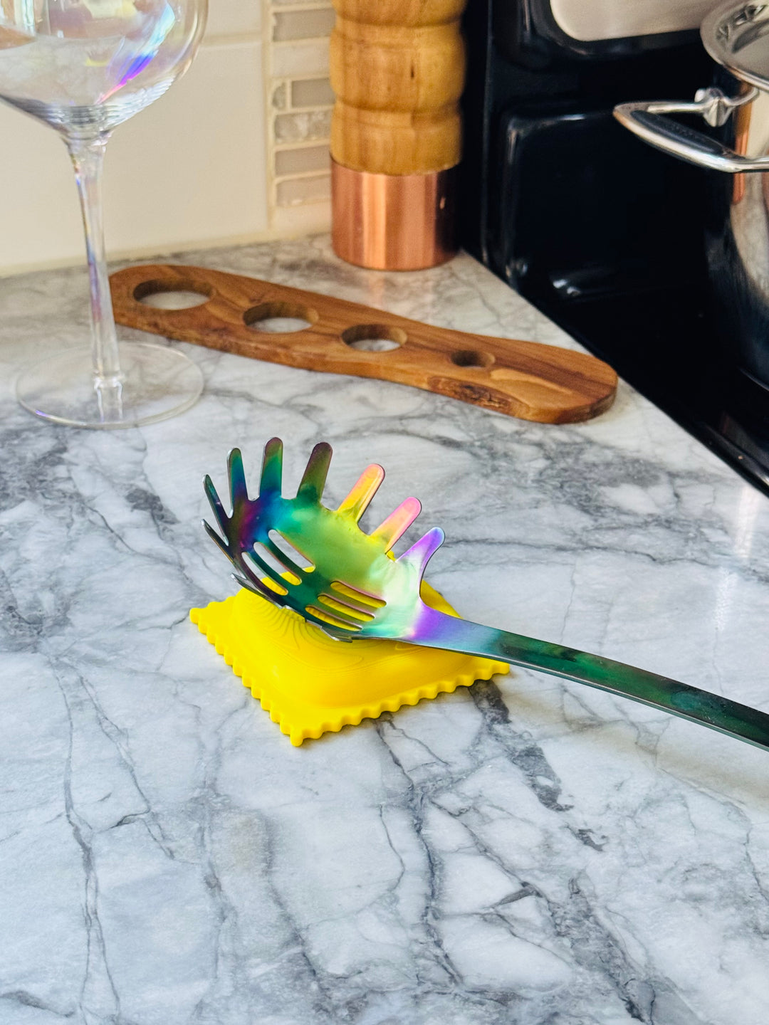 Repose cuillère en forme de ravioli