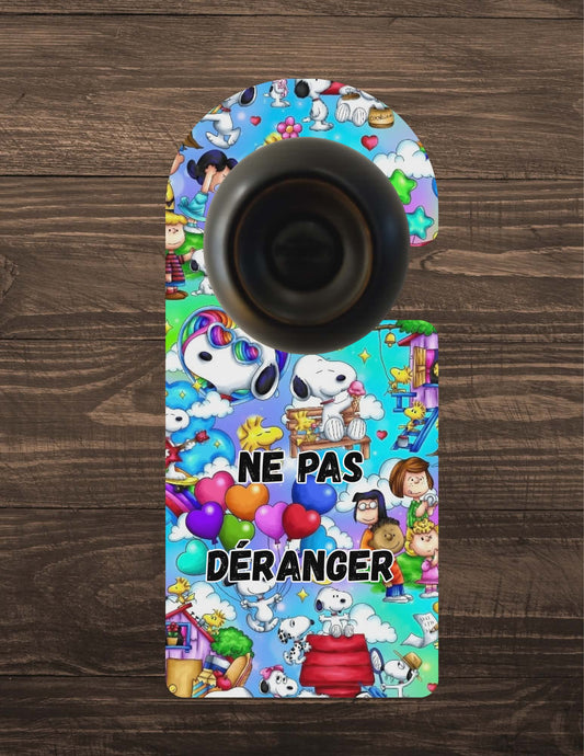 🪝 Accroche-porte personnalisé – Ne pas déranger chien blanc