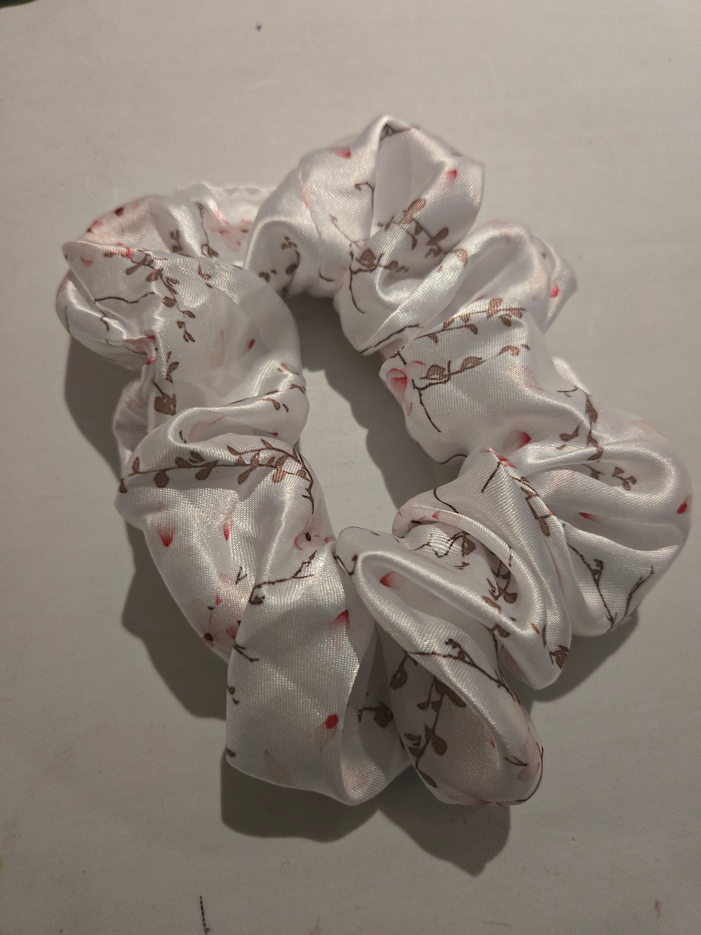 Chouchou en satin (consignation par Camomille)