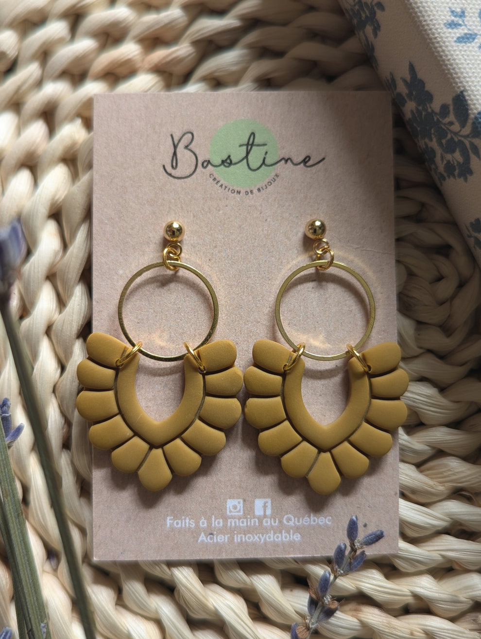 Pénélope (Plusieurs couleurs)- Boucles d'oreilles pendantes argile polymère et acier inoxydable hypoallergène