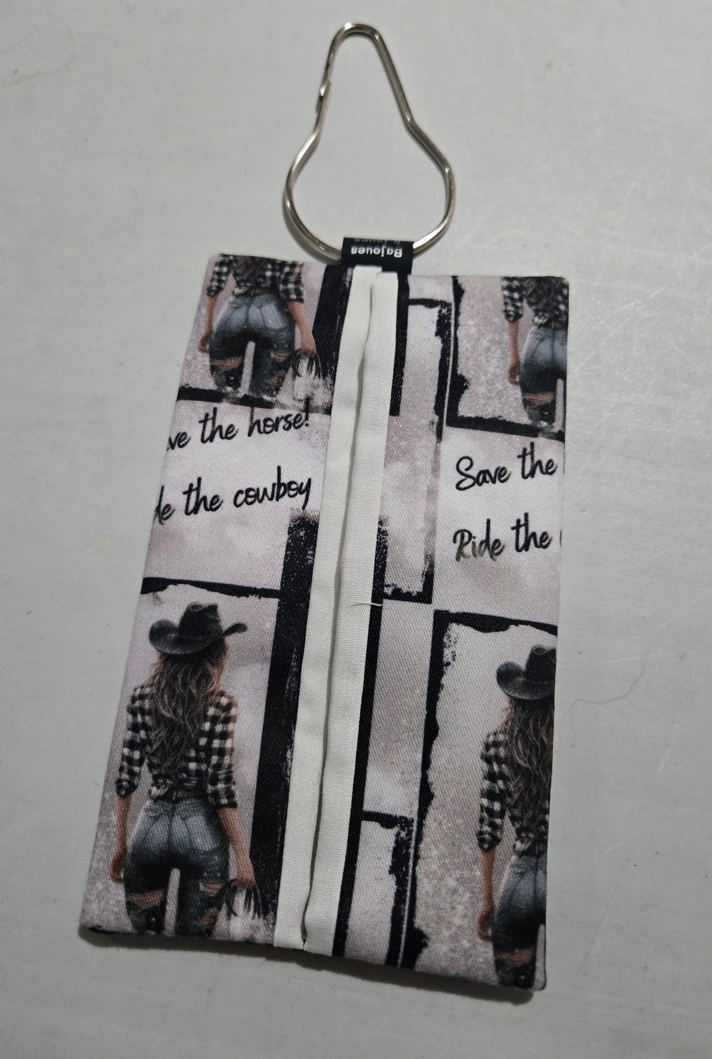 Pochette pour mouchoir avec petit accroche
