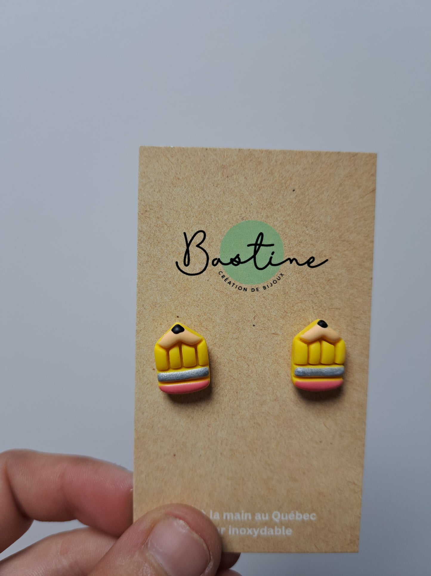 Crayon - Boucles d'oreilles studs en argile polymère acier inoxydable hypoallergène