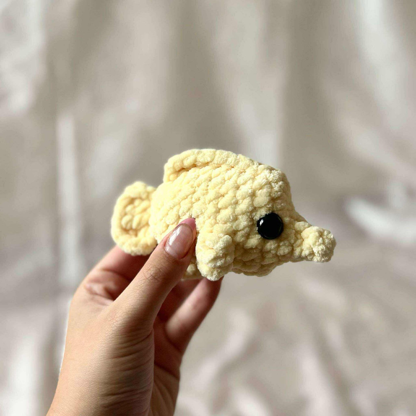 Poisson Jaune En Tricot